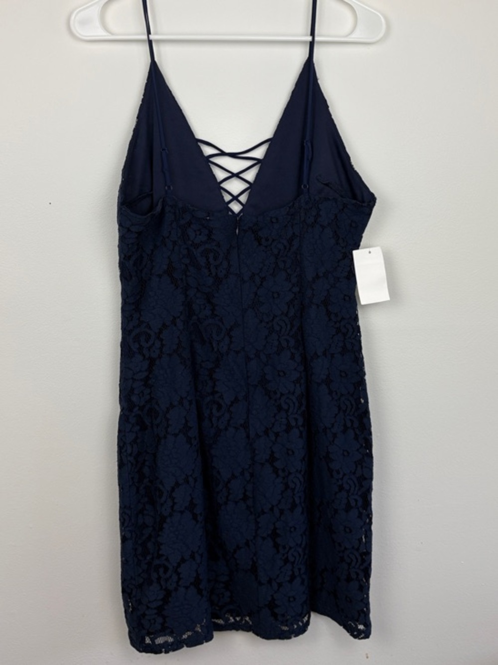 NWT Astr Navy Lace Mini Dress Thin Straps size Large Bachelorette Date Night - Picture 10 of 14
